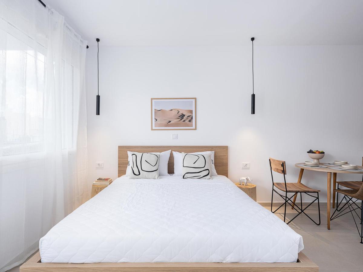 Astra Boutique Suites At Agia Marina Beach Exteriér fotografie